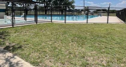 Comfy casa Duplex by Southside Lions