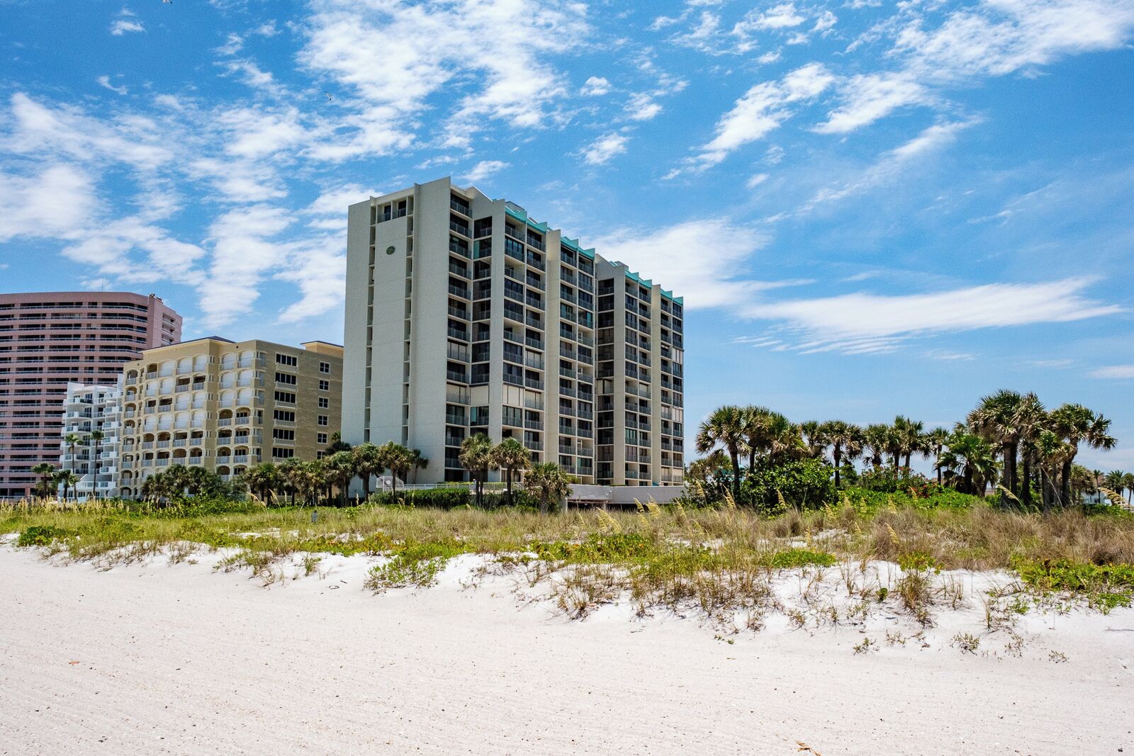 On the beach! Renovated condo with gulf views - 2BD/2BTH