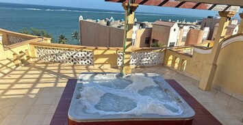 屋外スパ浴槽