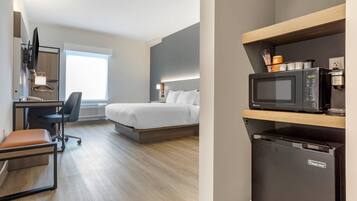 Standard Room, 1 King Bed (Mobility Accessible, Roll-In Shower) | Premium bedding, desk, laptop workspace, blackout drapes