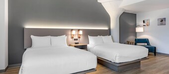 Comfort Inn & Suites Newark Liberty International Airport