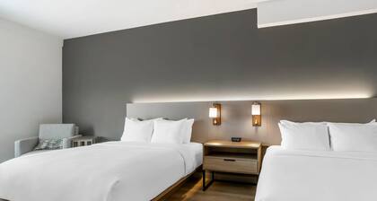 Comfort Inn & Suites Newark Liberty International Airport
