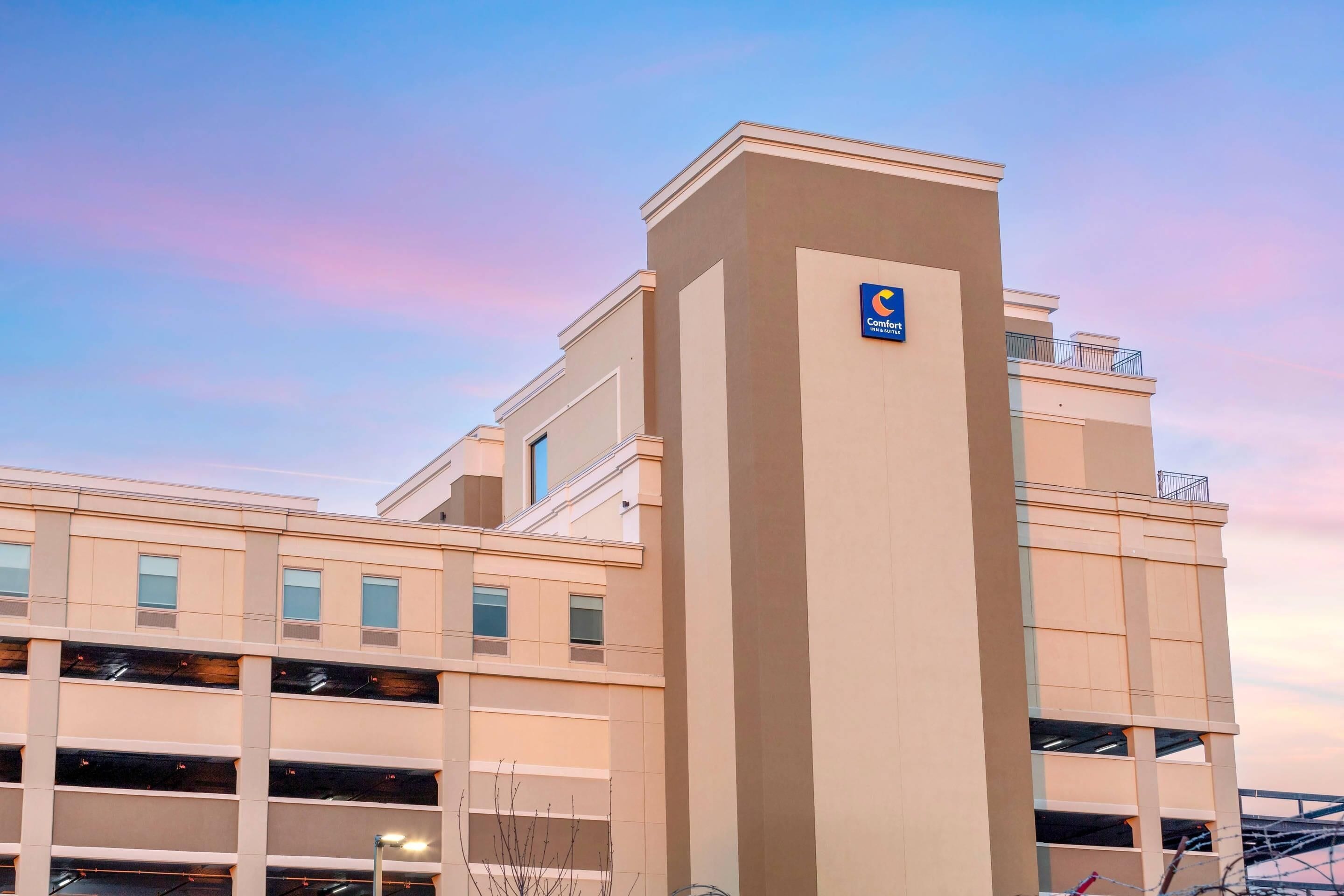Foto - Comfort Inn & Suites Newark Liberty International Airport