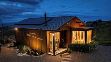 Honeymoon Chalet, Jetted Tub, Mountain View | Exterior