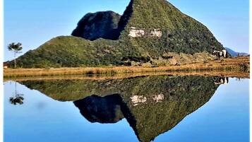 Honeymoon Chalet, Jetted Tub, Mountain View