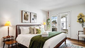 Egyptian cotton sheets, premium bedding, free WiFi, bed sheets