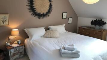 2 soverom, safe på rommet, strykejern/-brett og wi-fi (inkludert)