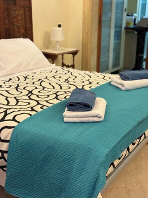 3 habitaciones, wifi gratis y ropa de cama 