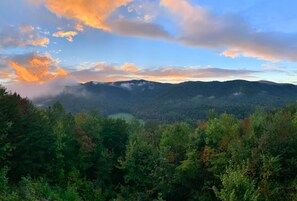 Miscellaneous - Above The Clouds: Luxury Ridge Cabin w/ Epic Views, Hot Tub & Hiking Access (Blue Ridge)
