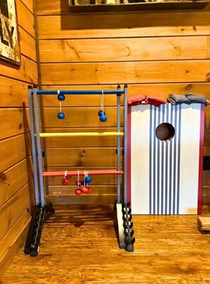 Children's area - Above The Clouds: Luxury Ridge Cabin w/ Epic Views, Hot Tub & Hiking Access (Blue Ridge)