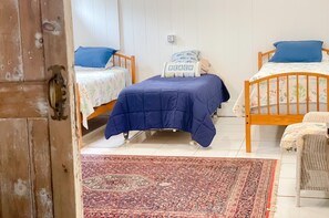 2 habitaciones, escritorio, wifi gratis y ropa de cama 