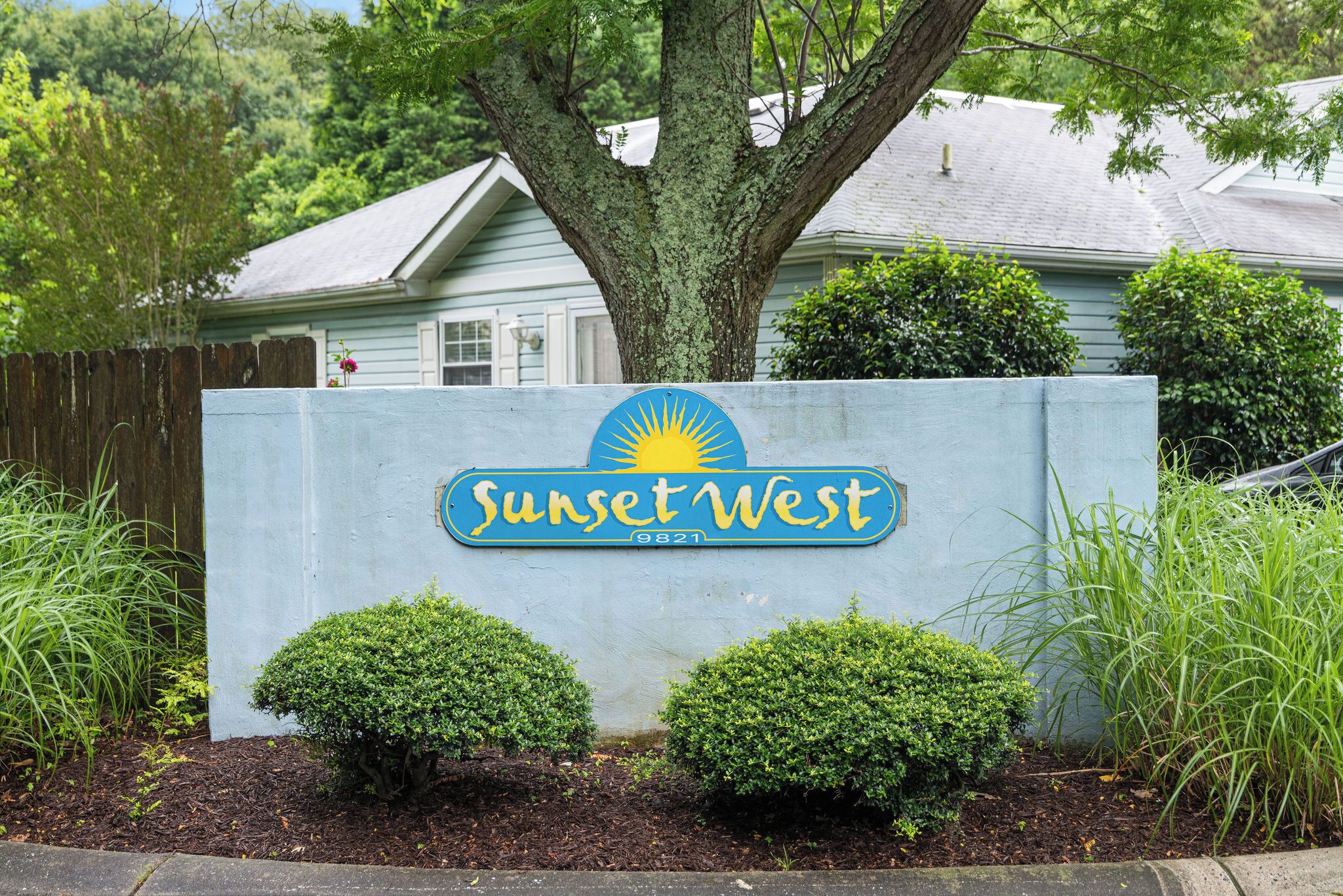 2BR 2BA Townhome w/screened porch in West OC