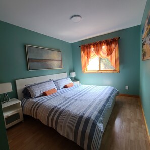 3 bedrooms, iron/ironing board, free WiFi, bed sheets