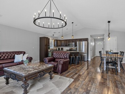Rustic Retreat 3bdr/2bath
Home in Boiling Springs