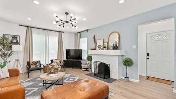 تلفزيون ذكي، كرة قدم الطاولة، كُتُب