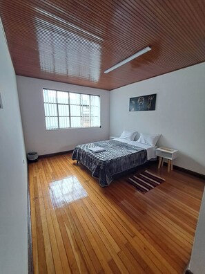 Deluxe Double Room - Makarena Hostel (Bogotá)