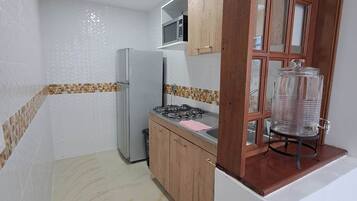 Habitación doble Deluxe | Cocina compartida