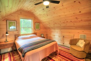 3 bedrooms, WiFi, bed sheets - Niboban Cabin 17 - shared waterfront (Rangeley)