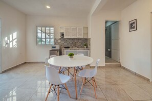 Fridge, microwave, stovetop, coffee/tea maker - Suites ha, Suite Pelicano, Muy Amplio y Cómodo (Isla Mujeres)