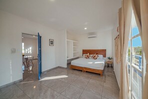 1 bedroom, in-room safe, iron/ironing board, free WiFi