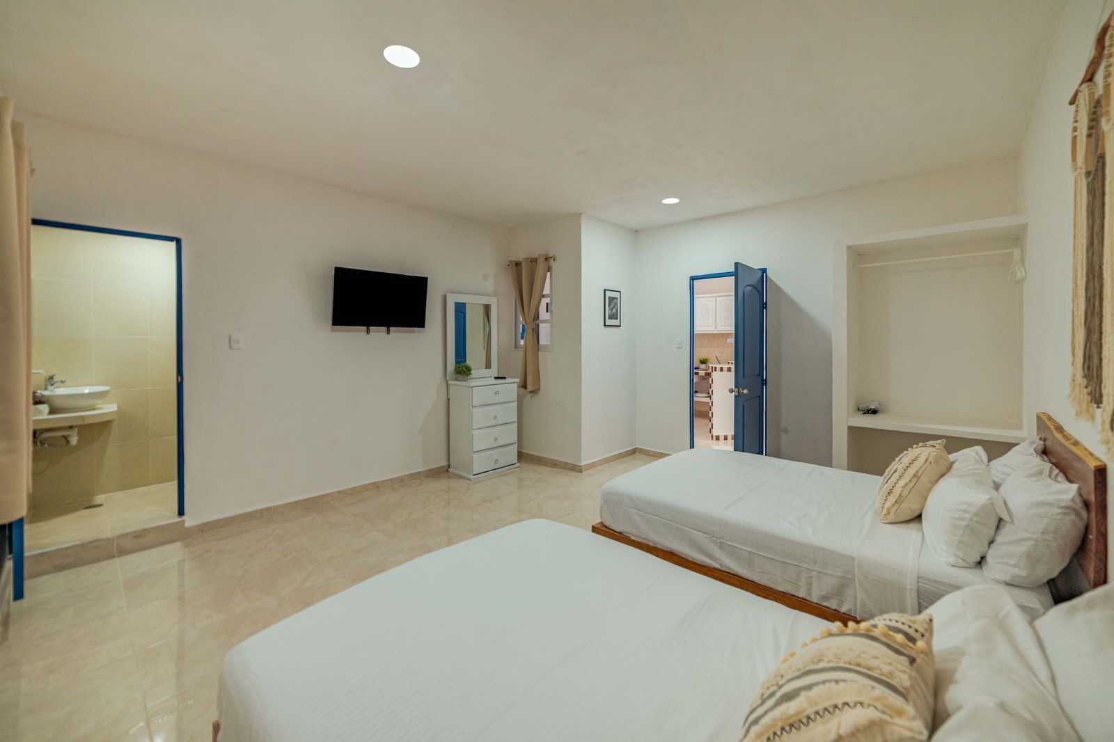 1 bedroom, in-room safe, iron/ironing board, free WiFi