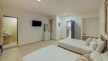 1 bedroom, in-room safe, iron/ironing board, free WiFi