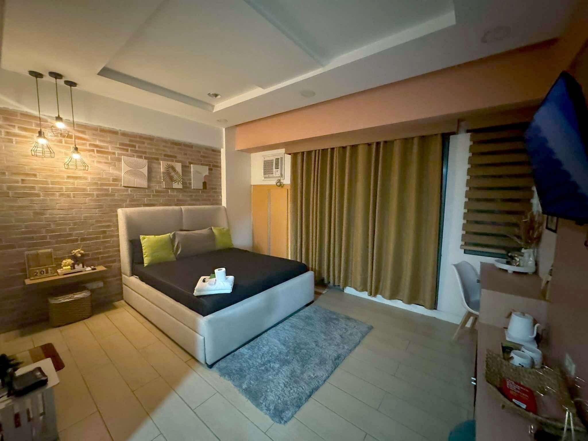 1 bedroom, desk, free WiFi, bed sheets