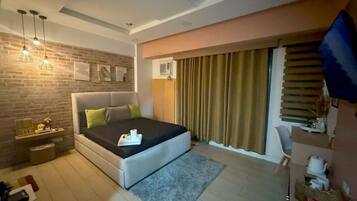 1 bedroom, desk, free WiFi, bed sheets