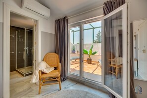 Interior - Exquisite 2 BDRM Penthouse w/ Sea Views and Pools (Marbella)