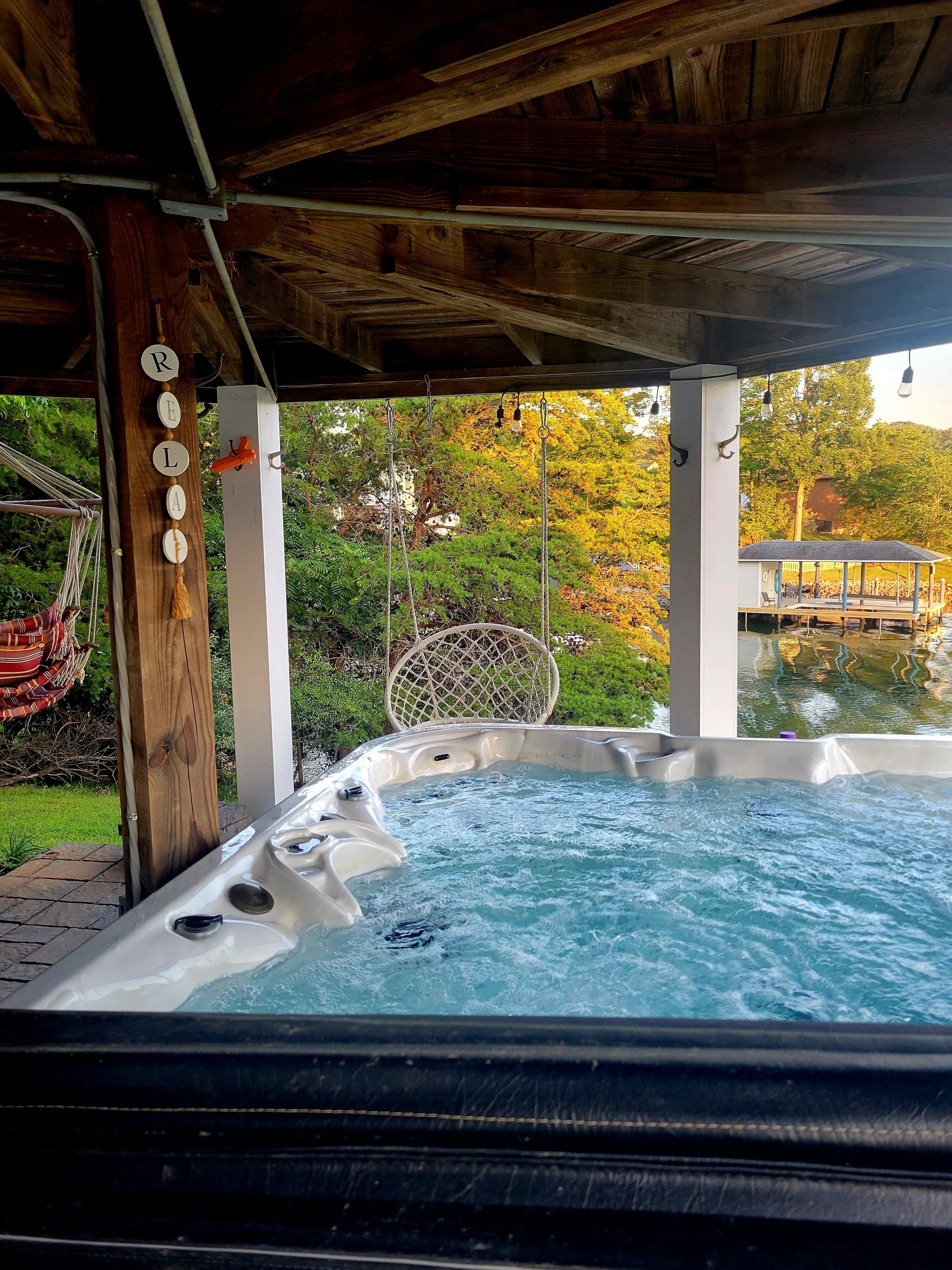 Lake Retreat with hot tub, gazebo and wide water views,fire pit, , corn hole 