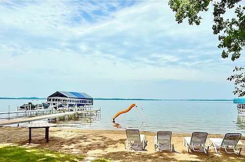 MN cabin escape. 2 cabins on exclusive DL shore