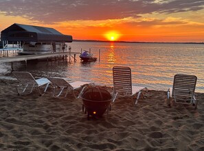 Sun-loungers, beach towels