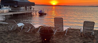 MN cabin escape. 2 cabins on exclusive DL shore