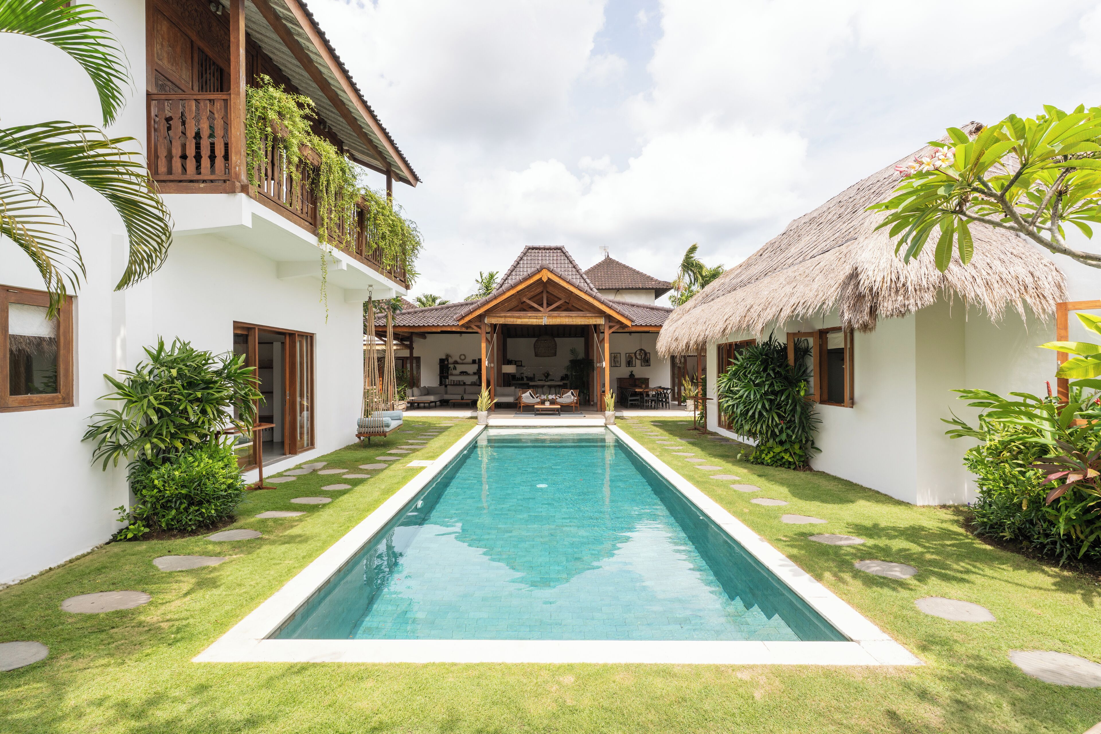 Outdoor pool, pool loungers