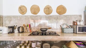 Deluxe Villa, 5 Bedrooms, Private Pool, Pool View | Private kitchen