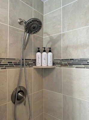 Hair dryer, towels, soap, shampoo - Corolla Greens @ The Currituck Club - All New (Corolla)