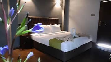 Superior Double Room, 1 King Bed, Non Smoking, No Windows