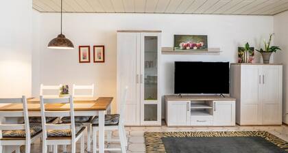 Ferienhaus 'Am Twistesee 1 Souterraint' mit Terrasse, Garten & WLAN