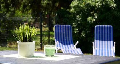 Apartment 'Mit Garten' with Private Terrace, Private Garden and Wi-Fi