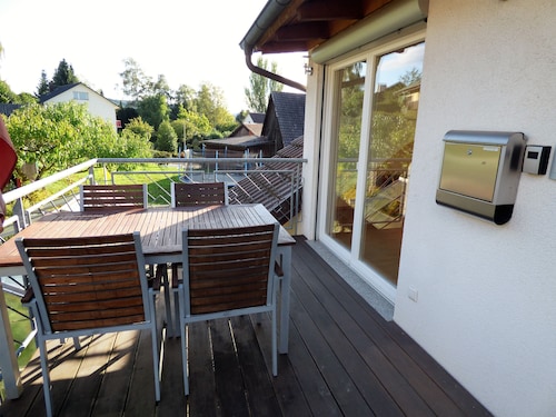 Holiday Apartment 'Schauenburgblick' with Balcony & Wi-Fi