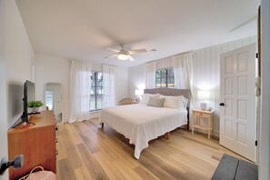 4 bedrooms, iron/ironing board, travel cot, WiFi