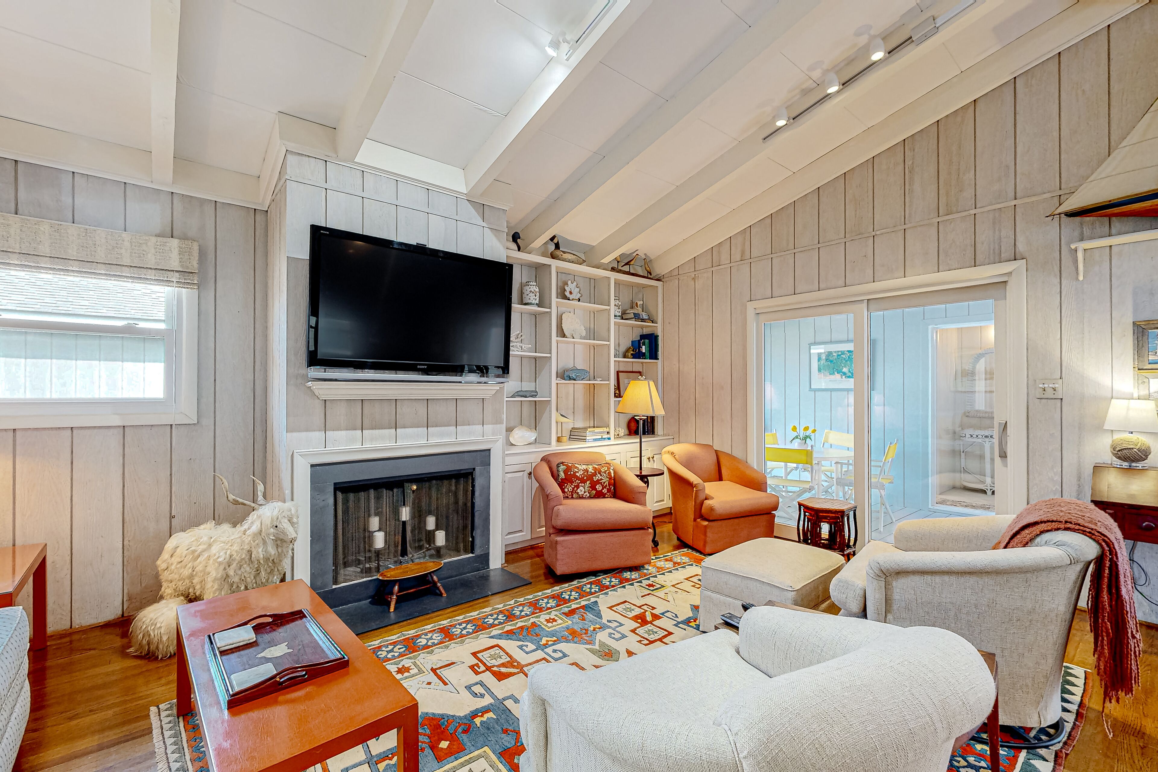 Town of Bethany Beach home close to the ocean with grill, W/D, and central AC