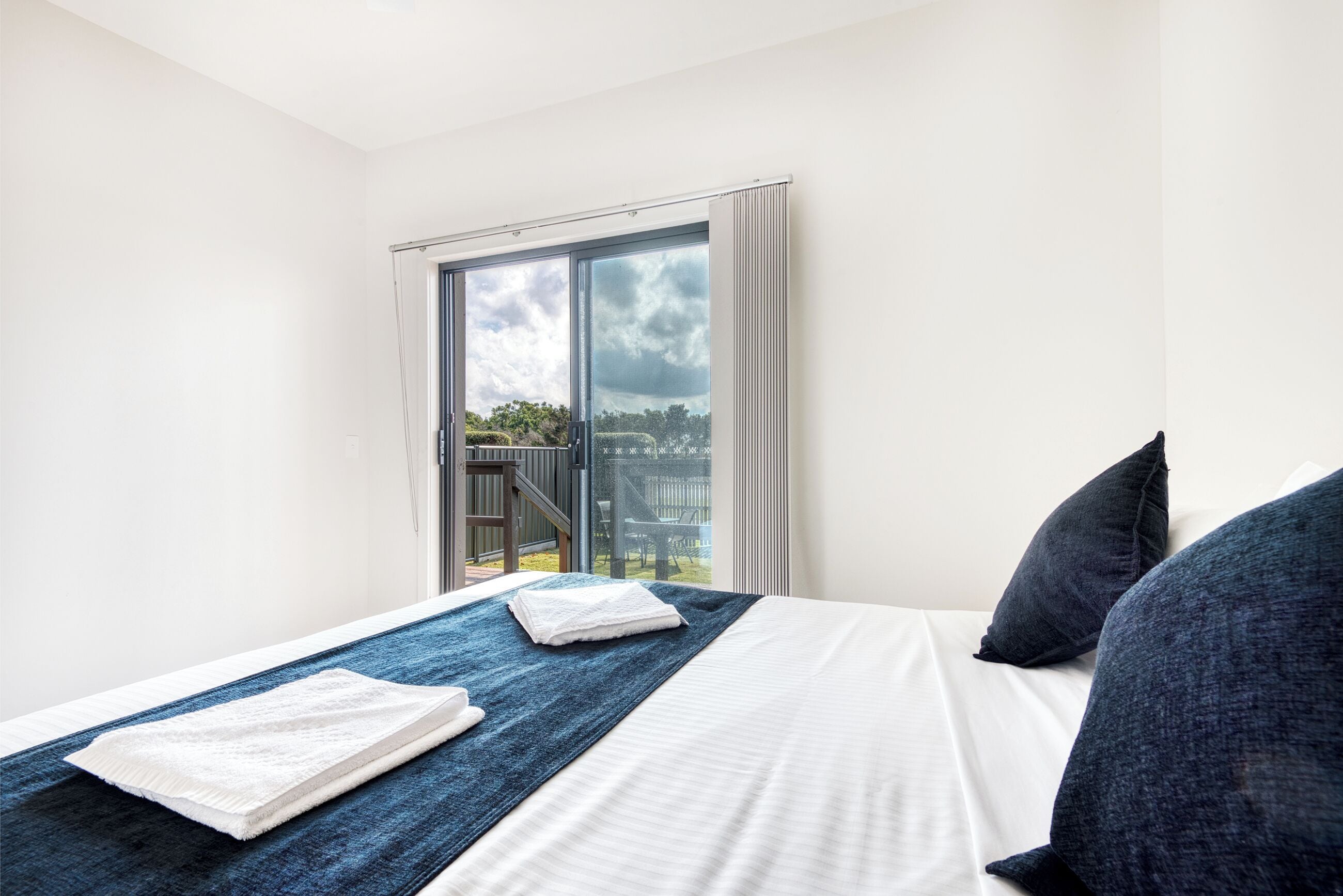 Deluxe Triple Room | Iron/ironing board, free WiFi