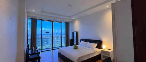 3 chambres, bureau, fer et planche à repasser, Wi-Fi gratuit