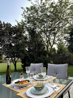 Outdoor dining