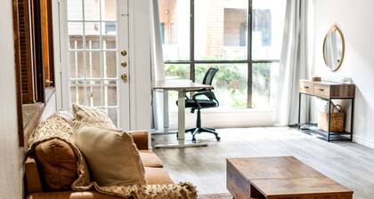 Cozy Rustic Condo w/ Pool + Patio + Mailbox