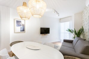 Interior - Design apartment next to the center. Free parking (Sevilla)