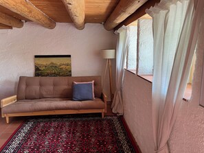 Living area - Small studio in swiss countryside. (Goldingen)