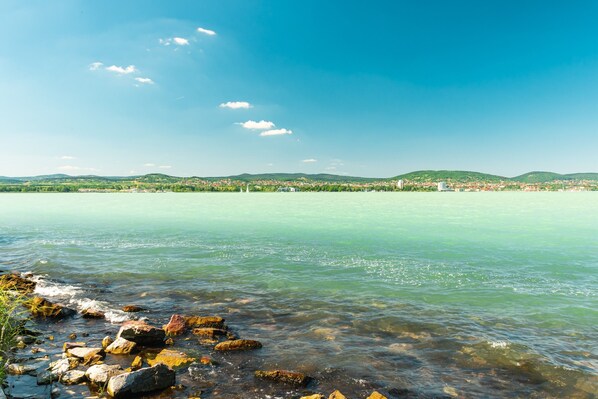 Exterior - Lake Side Luxury – Steps to the Lake Lela (Balatonlelle)