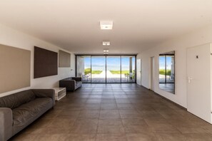 Interior - Lake Side Luxury – Steps to the Lake Lela (Balatonlelle)
